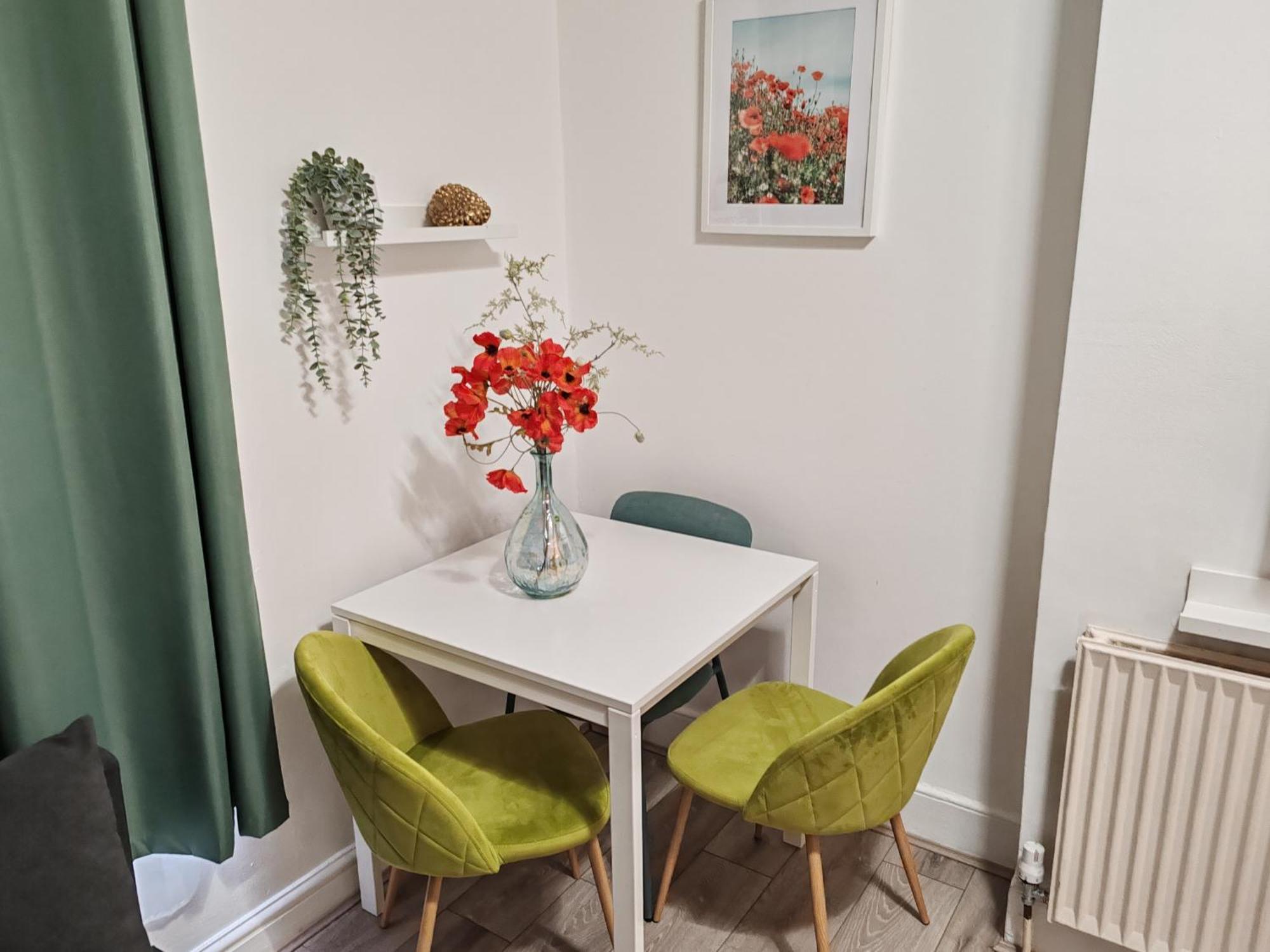 Kilburn High Road Studio Apartments لندن المظهر الخارجي الصورة