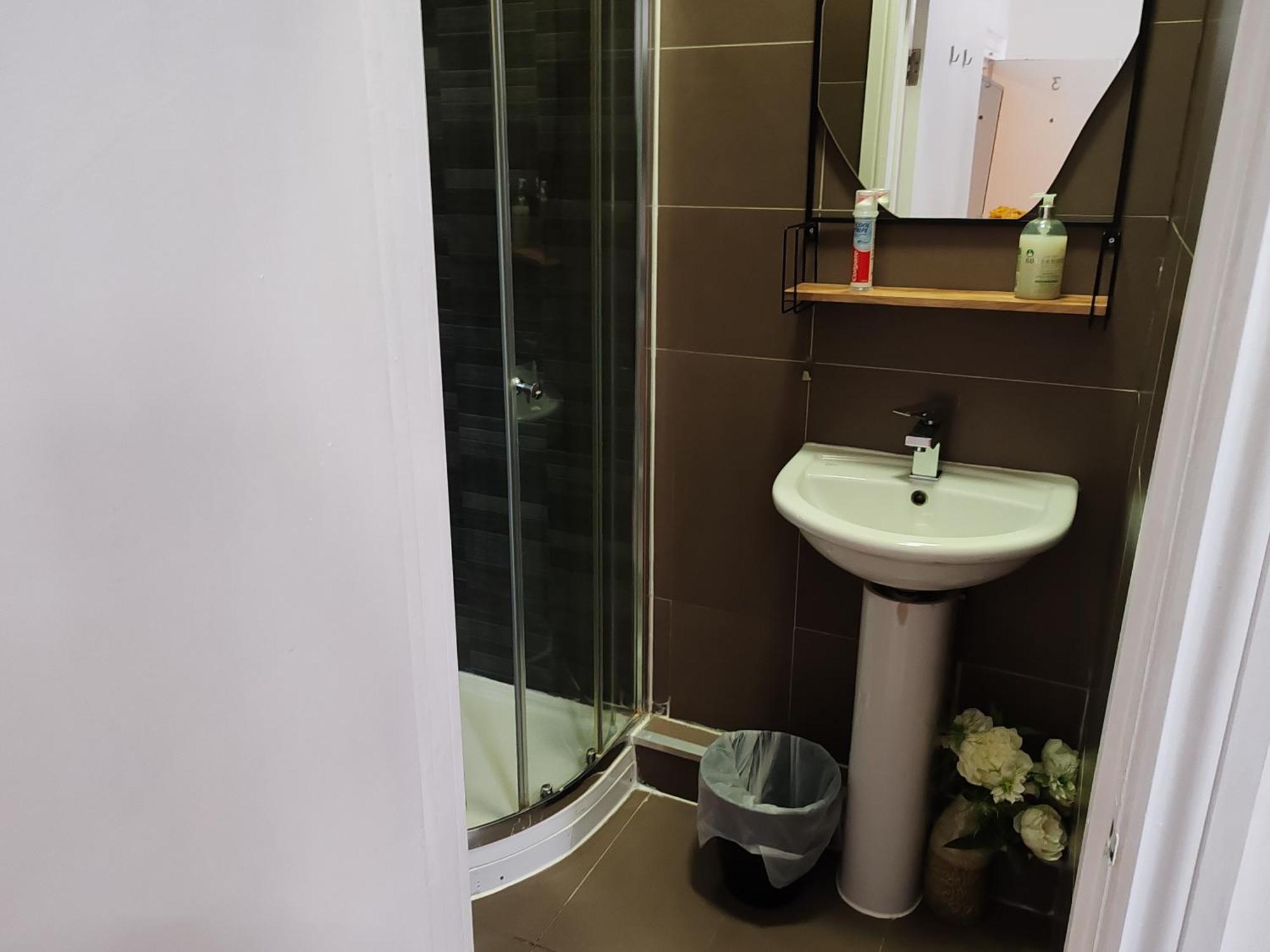 Kilburn High Road Studio Apartments لندن المظهر الخارجي الصورة